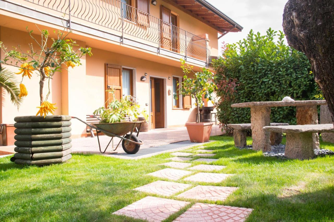 Guesthouse at Villa degli olivi Limone sul Garda Esterno foto