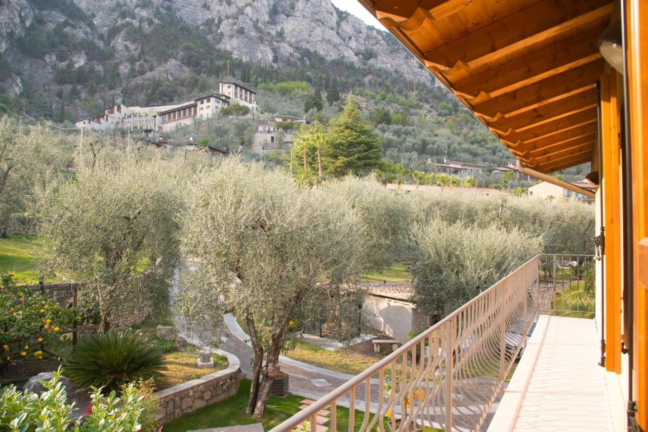 Guesthouse at Villa degli olivi Limone sul Garda Esterno foto