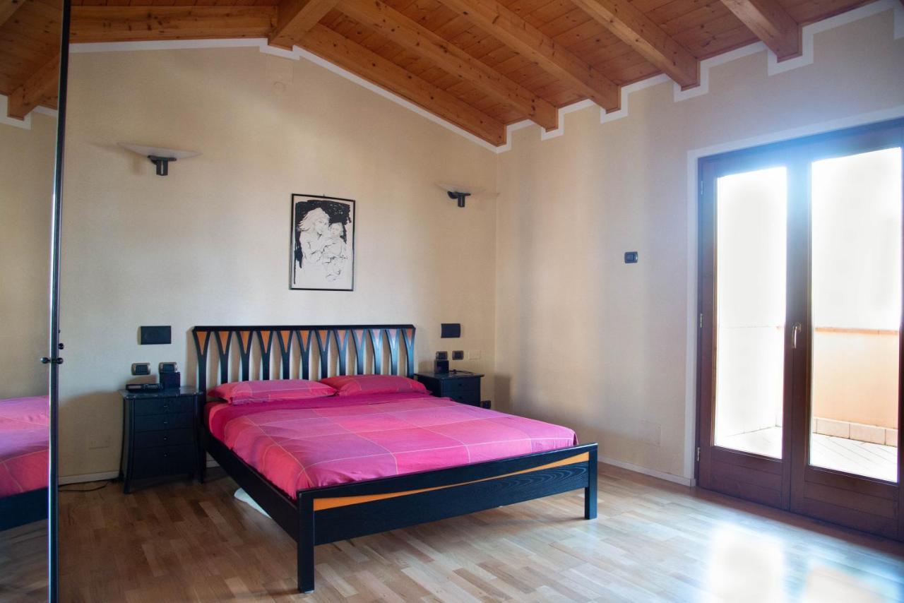 Guesthouse at Villa degli olivi Limone sul Garda Esterno foto